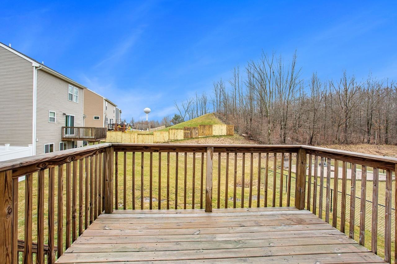 310 Wagonwheel Ct Ne - Photo 4 of 34