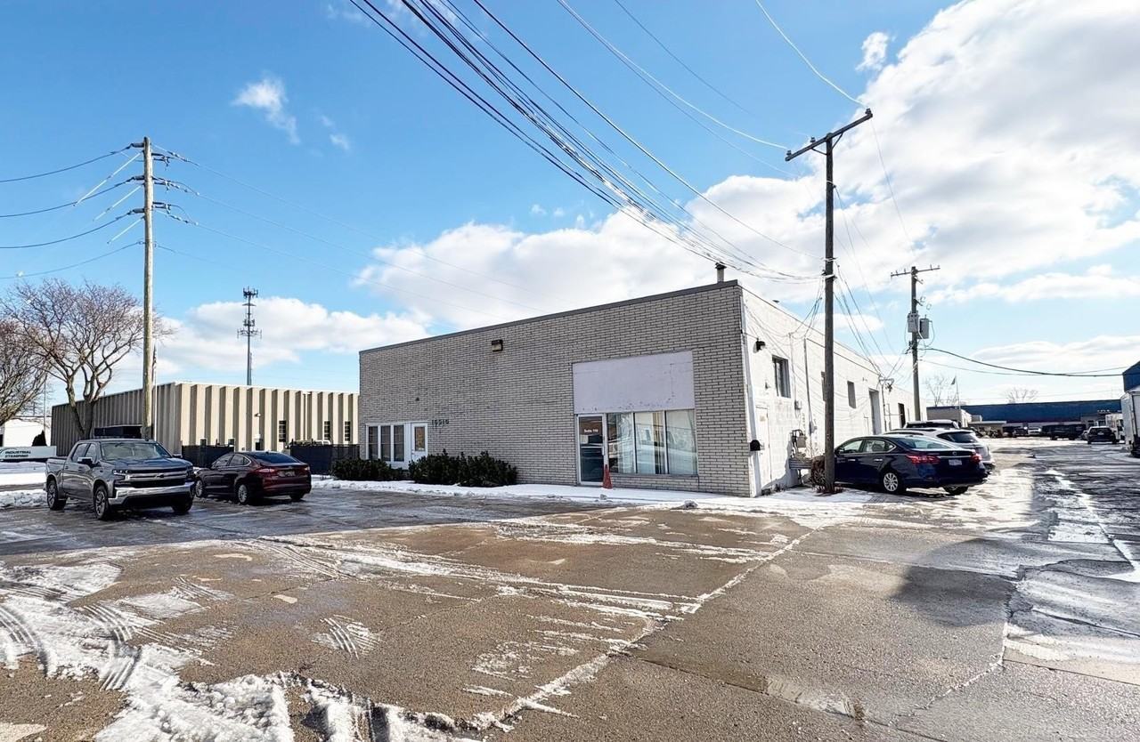 16500 E 13 Mile Rd - Photo 4 of 5