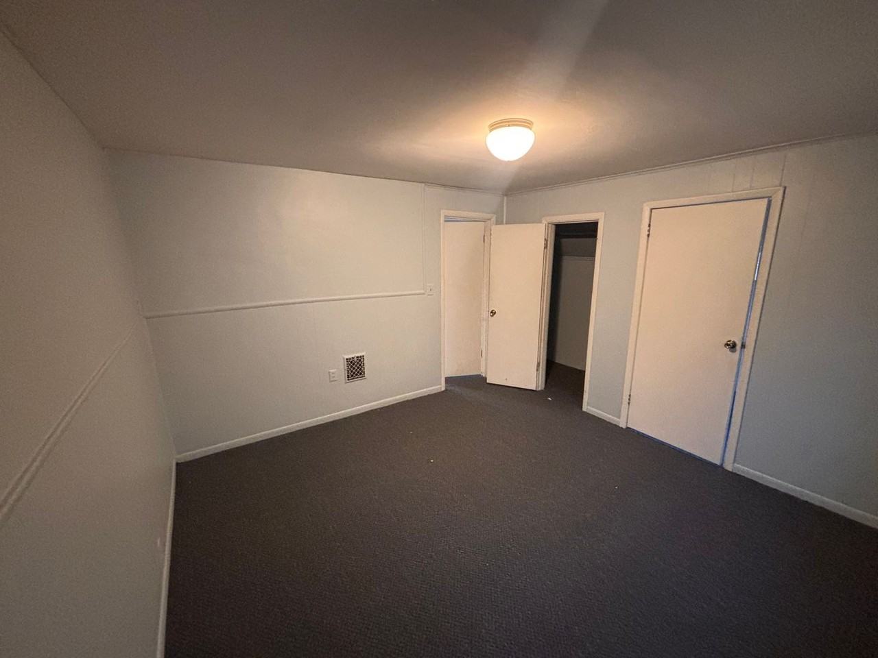 124 39th Ave N - Photo 3 of 9