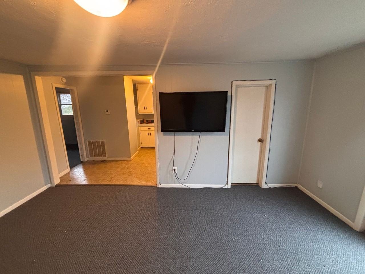 124 39th Ave N - Photo 4 of 9