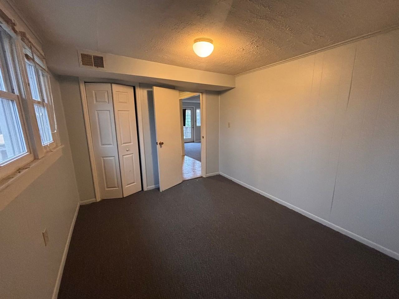 124 39th Ave N - Photo 7 of 9