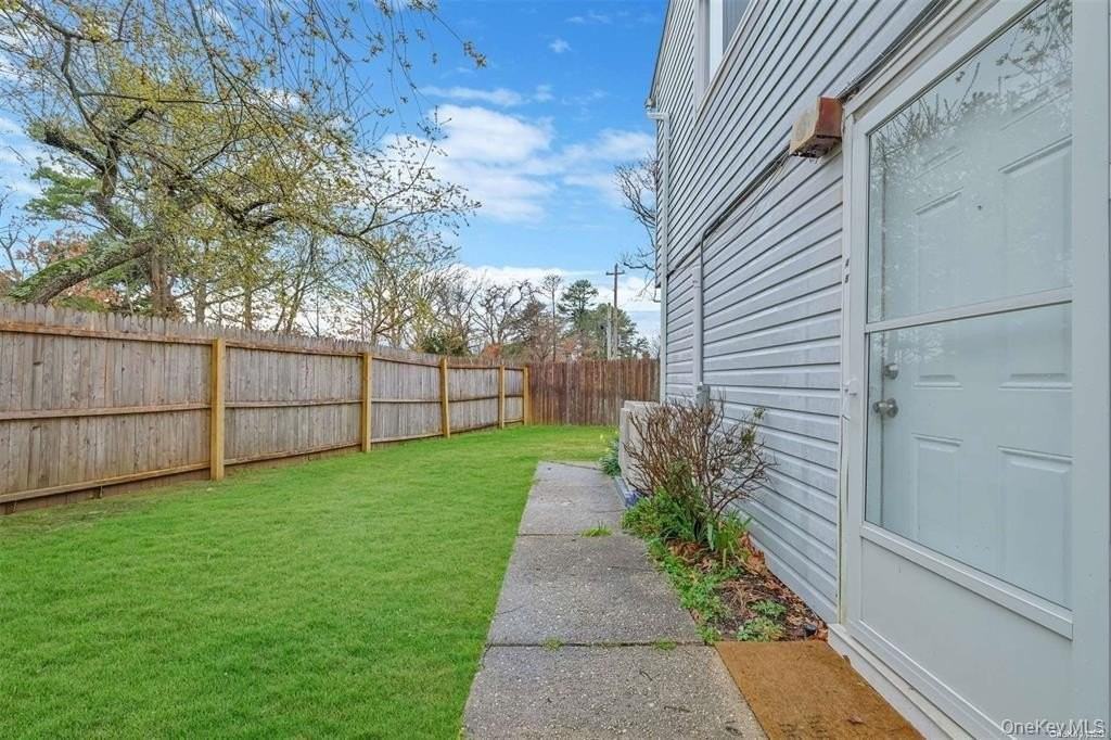 4 4 Hudson unit: Bottom Floor - Photo 3 of 15