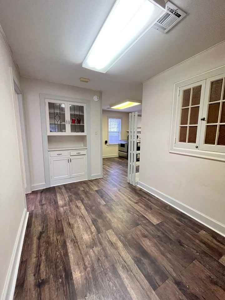 2115 N Linn Ave - Photo 4 of 8