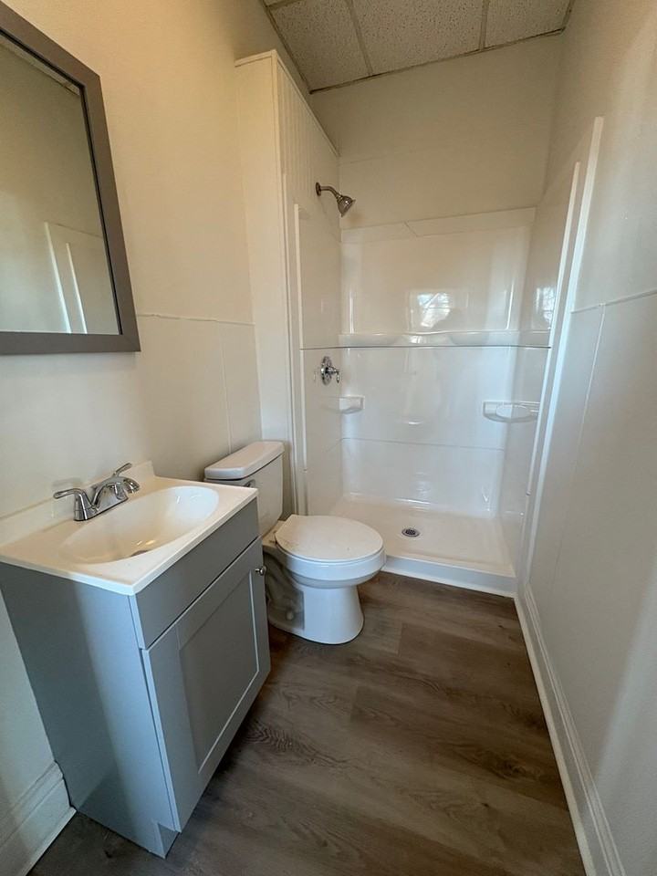 402 E Wayne Street - Photo 6 of 14
