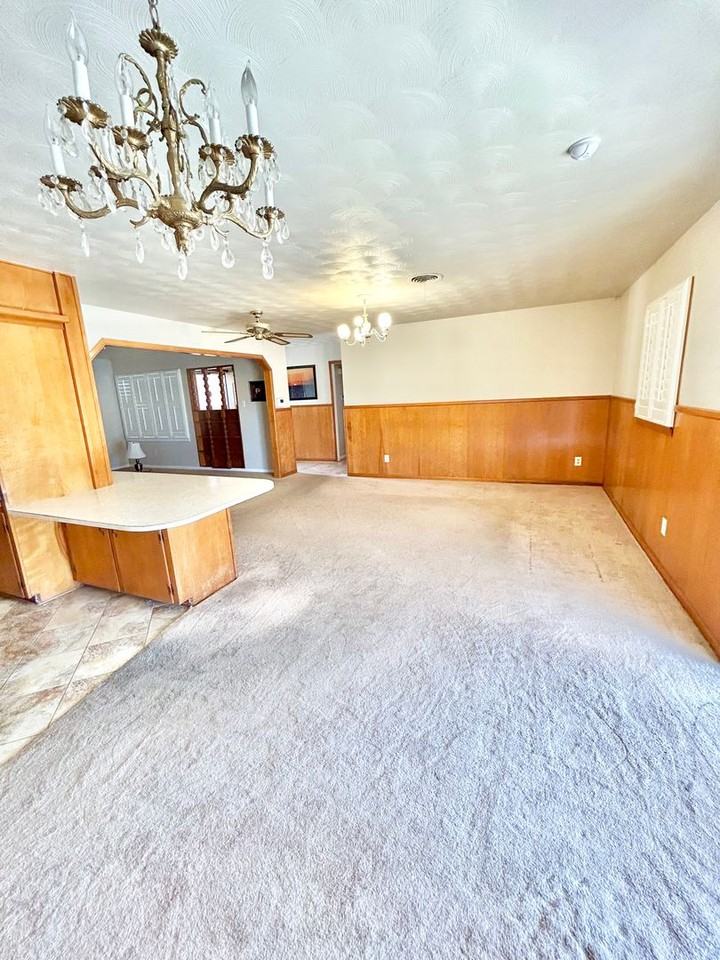 5419 9th St - Photo 3 of 22