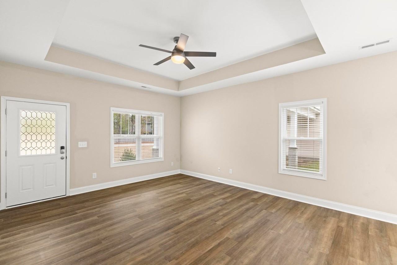 1259 Dan Owen Dr - Photo 3 of 23