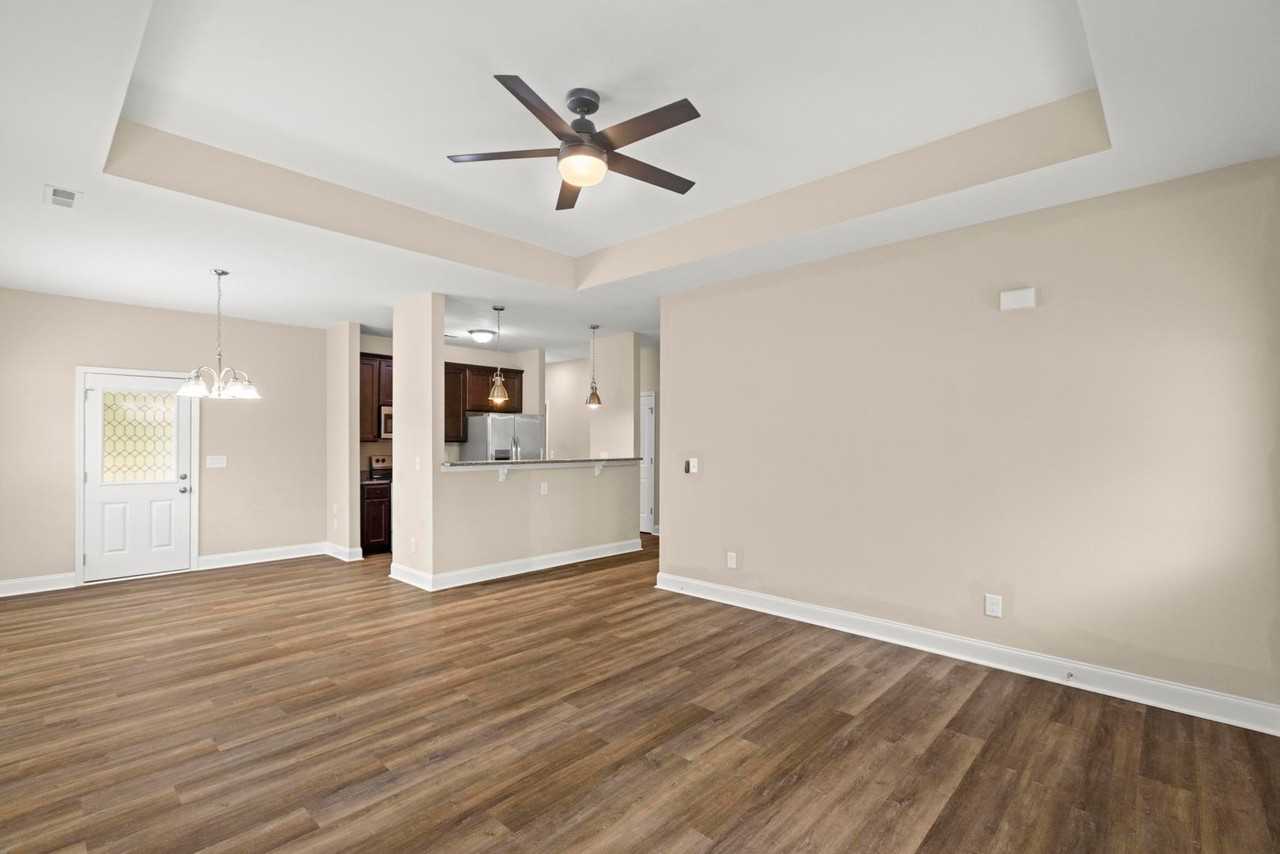 1259 Dan Owen Dr - Photo 4 of 23