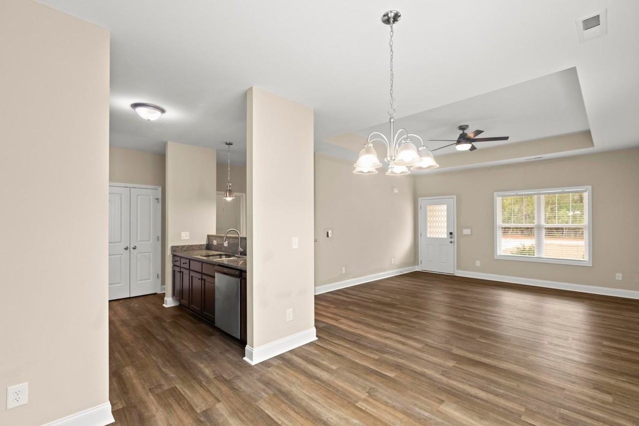 1259 Dan Owen Dr - Photo 6 of 23