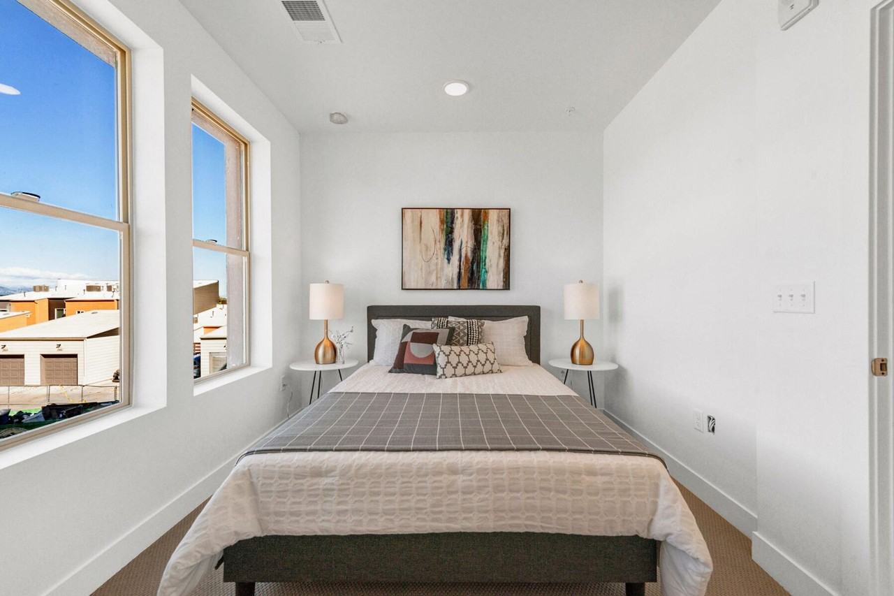 Encore at Aria — Live Where Adventure Begins - Photo 5 of 18