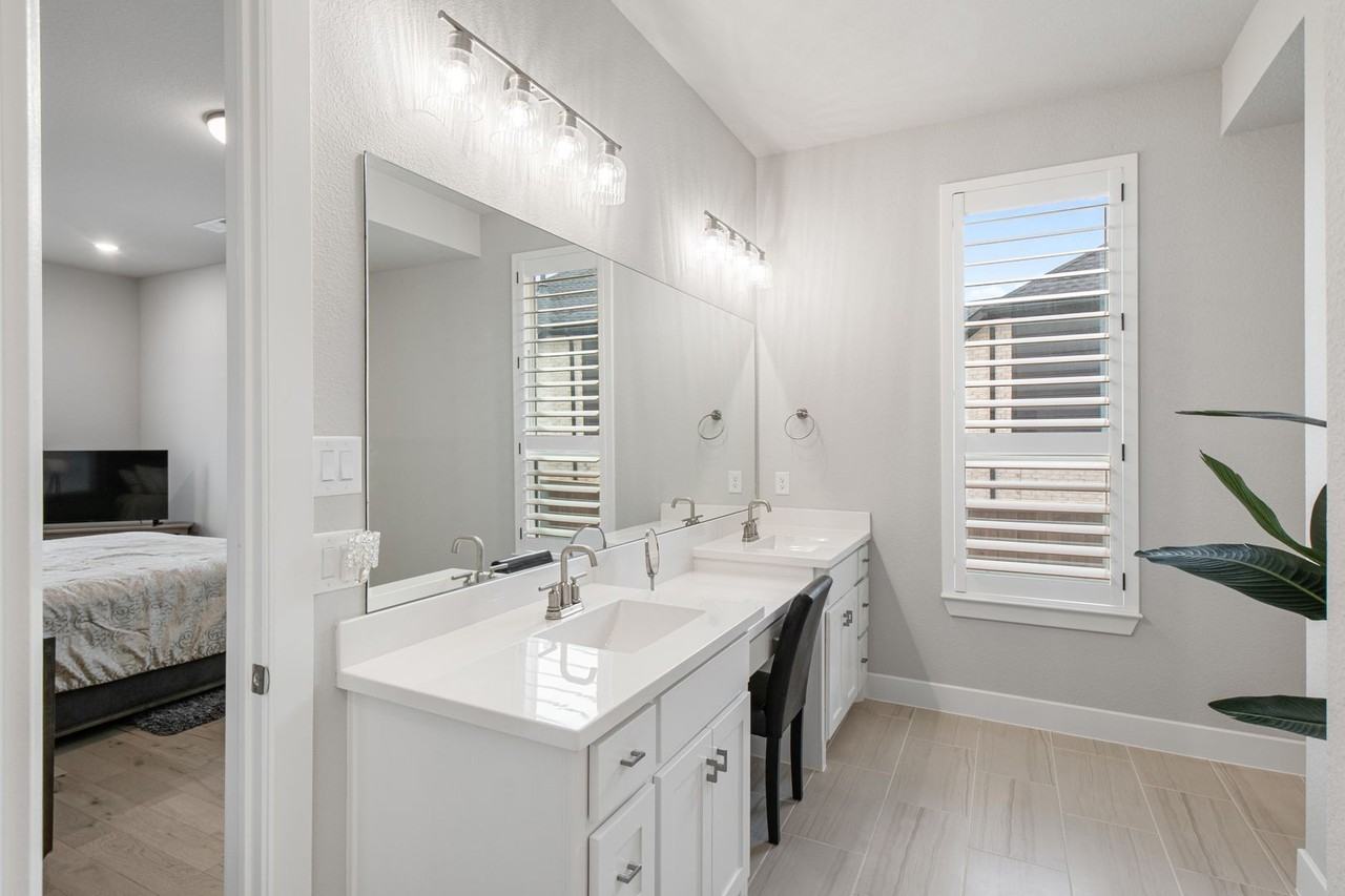 2220 Laurel Ridge Rd - Photo 5 of 33