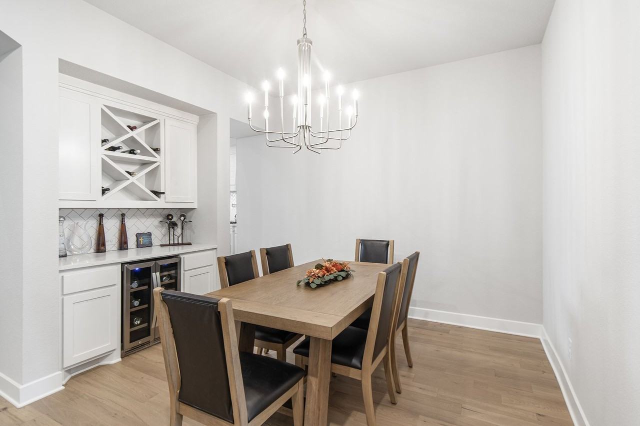 2220 Laurel Ridge Rd - Photo 7 of 33