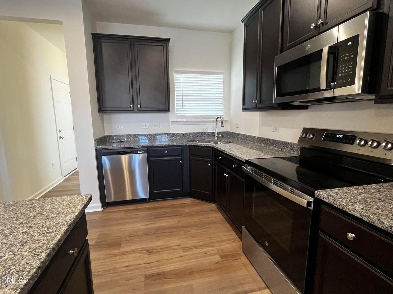 1426 Cooper St - Photo 2 of 13