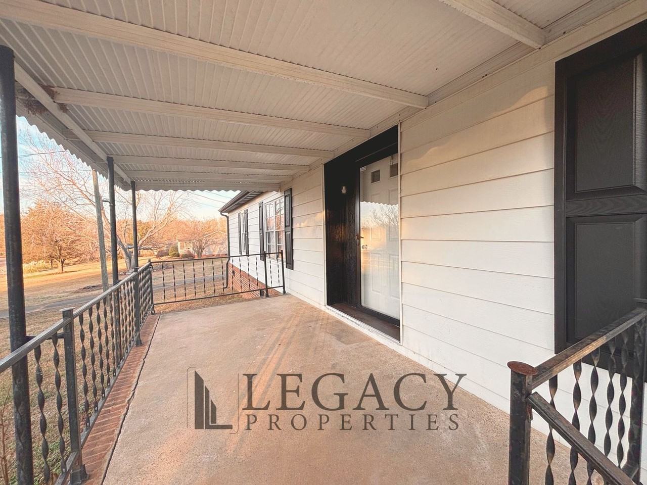 312 Randall Rd - Photo 2 of 14