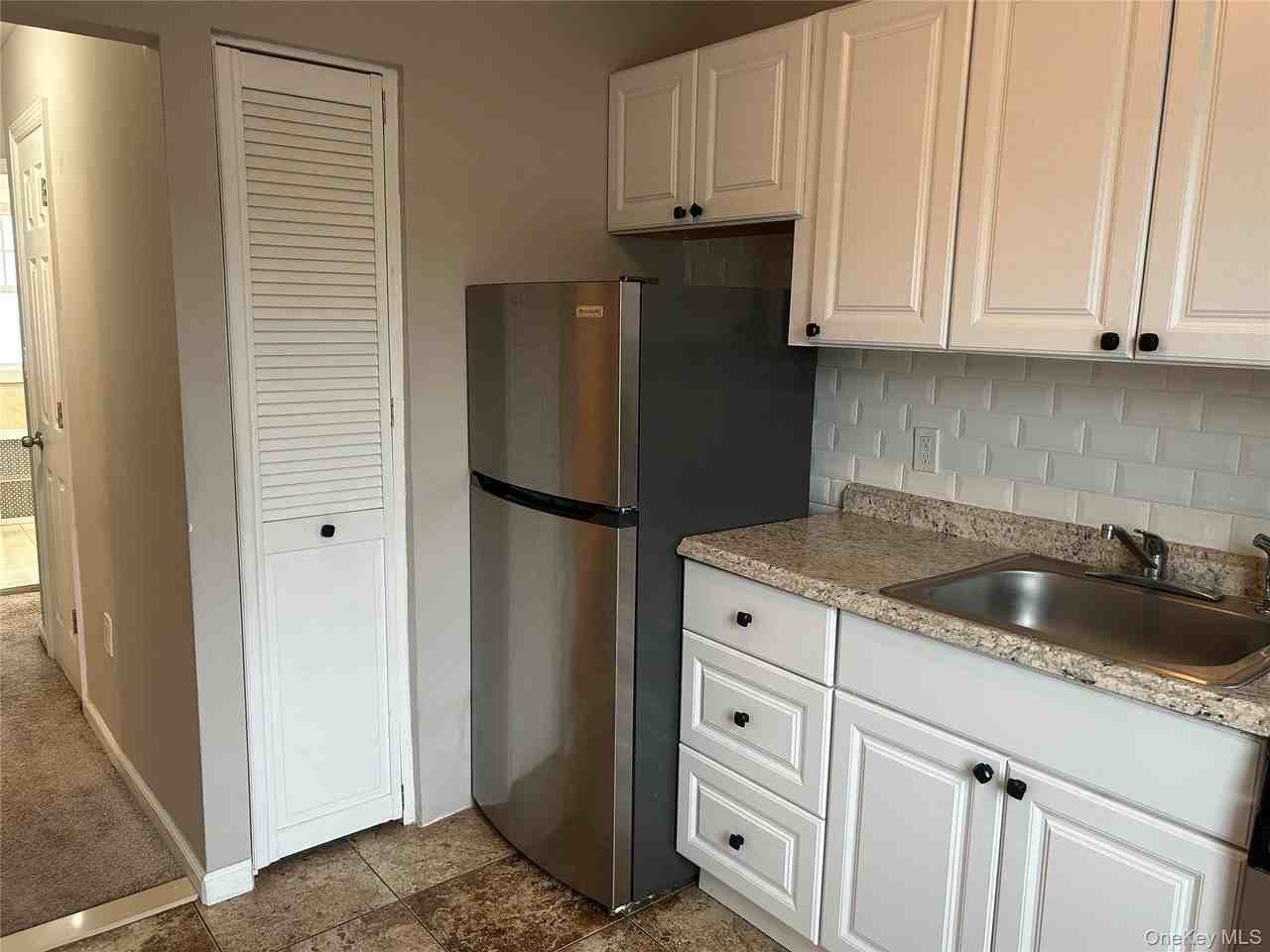 24815 89th Ave Apt 2 #2 - Photo 4 of 9