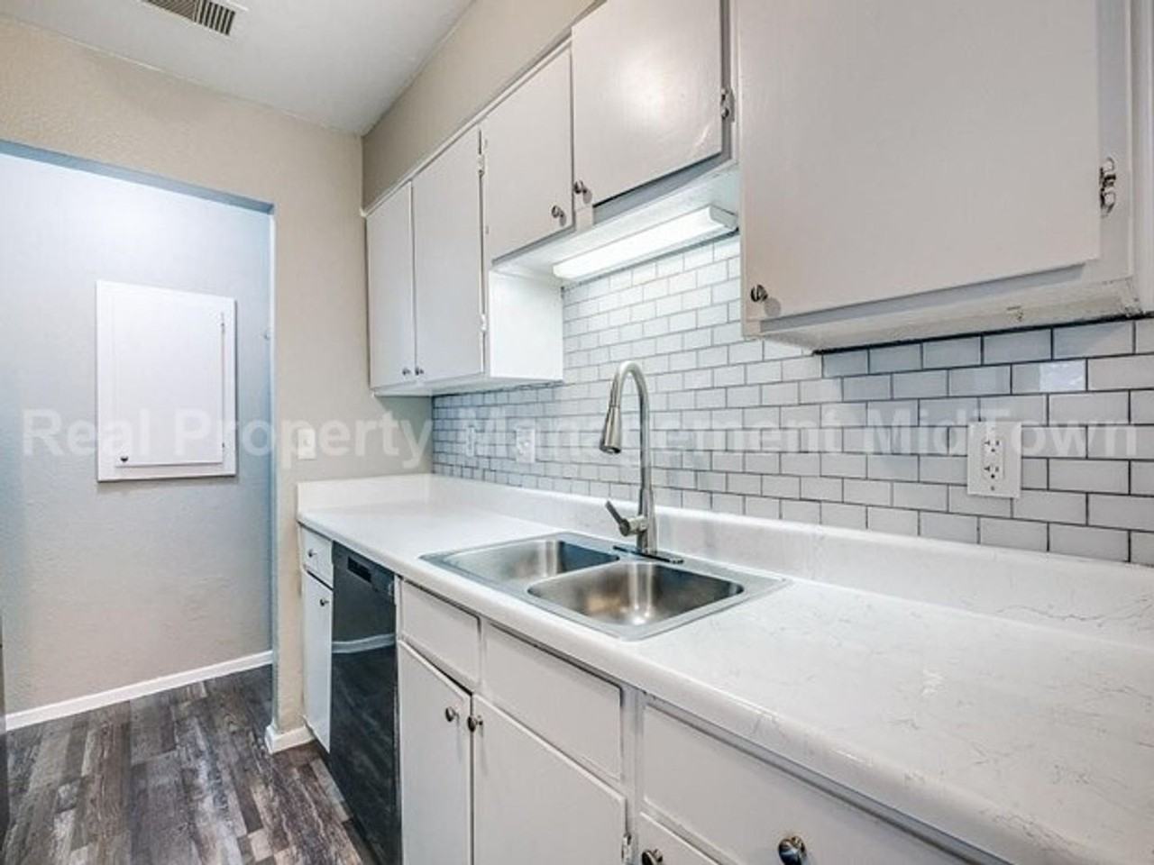 1122 Millview Dr #1006 - Photo 5 of 22