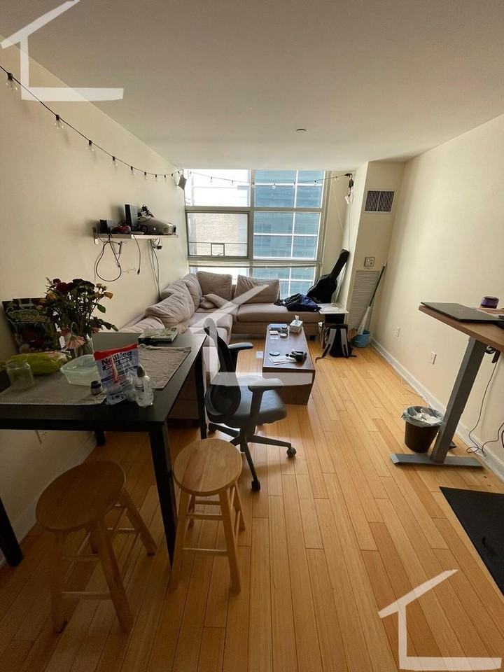 41 Bay State Rd - Photo 3 of 7