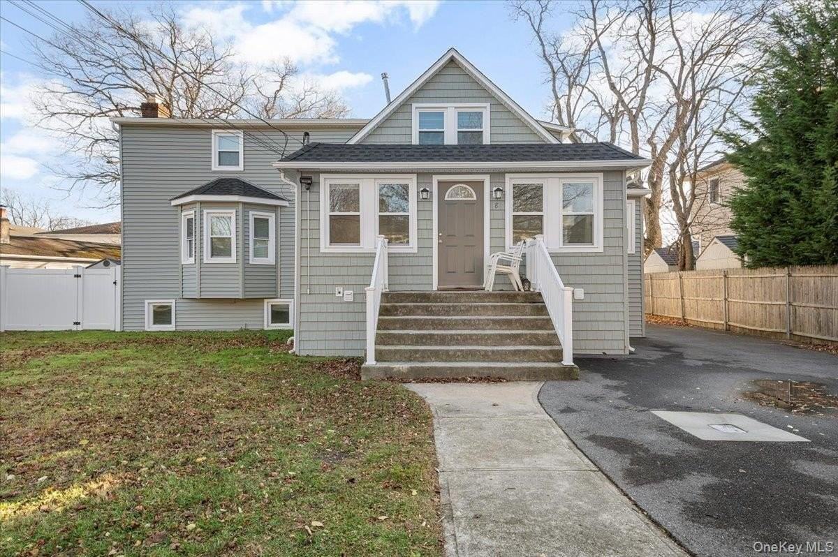 8 Garfield Ave Apt 2 #2 - Photo 2 of 14