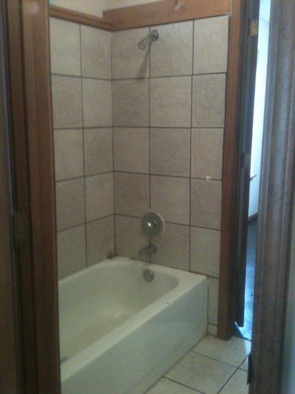 958-960 North Lancelot Avenue - Photo 2 of 19