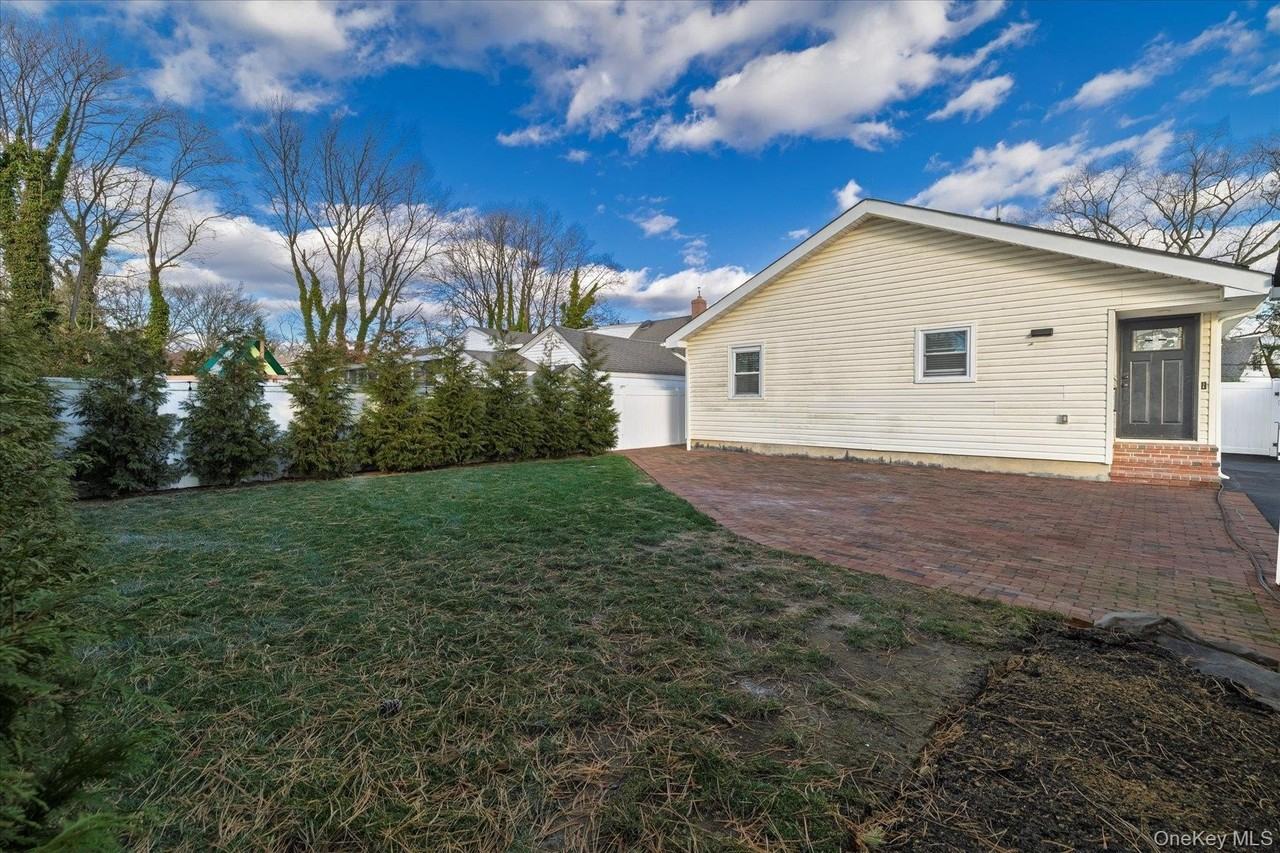 2280 Brookside Ave - Photo 7 of 22