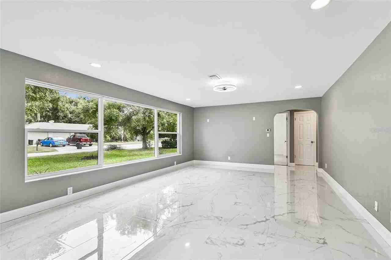 6016 Arthur Ave - Photo 5 of 33