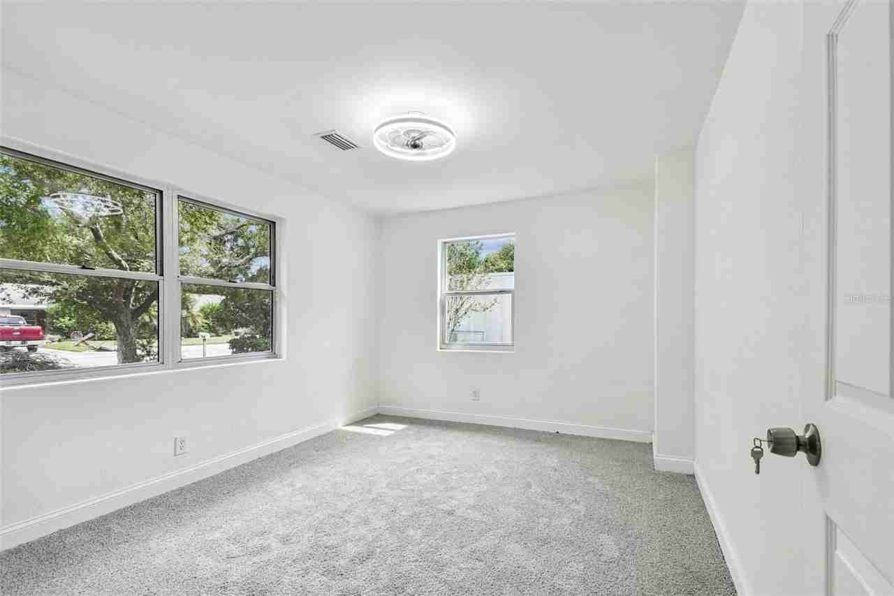 6016 Arthur Ave - Photo 7 of 33