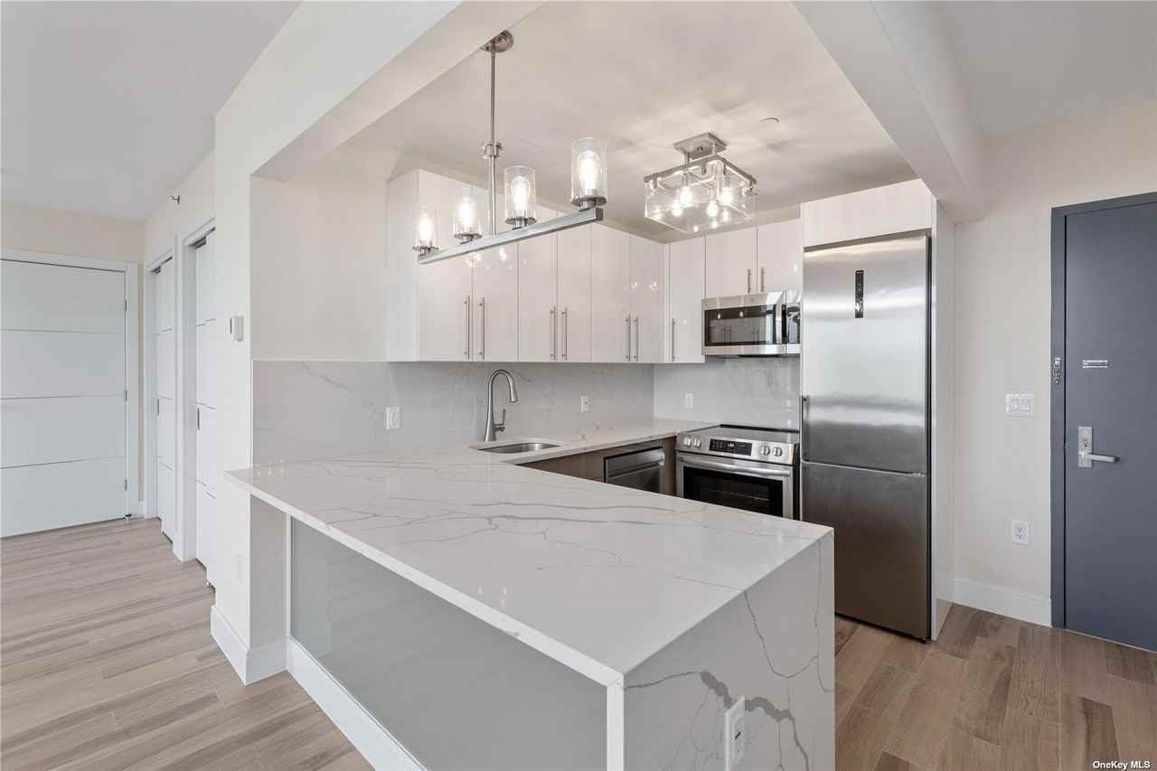 10314 Northern Blvd #5G - Photo 2 of 6