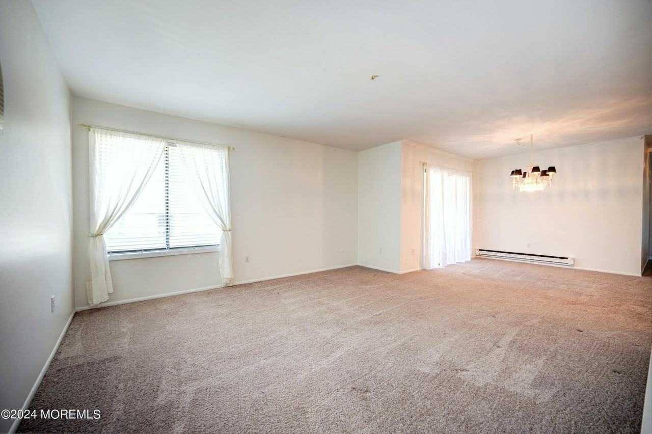 59 Amberly Dr Unit F #F - Photo 5 of 21