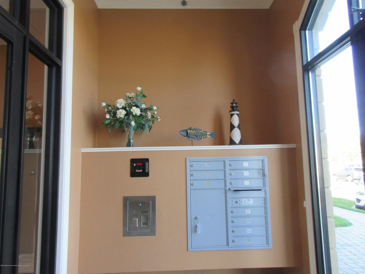 701 Main St Unit 301 #301 - Photo 3 of 13