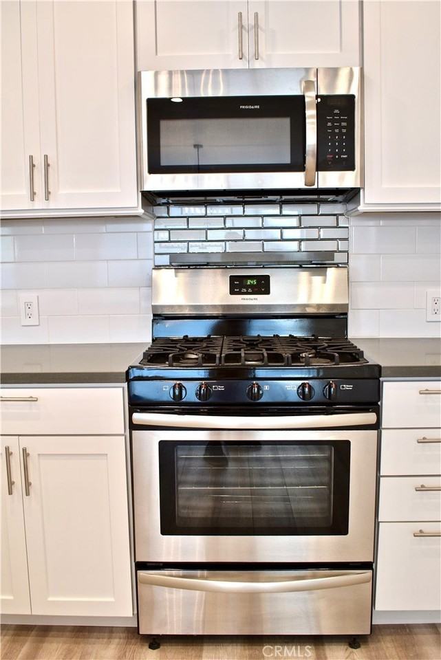 300 Maryland St #1 - Photo 7 of 24