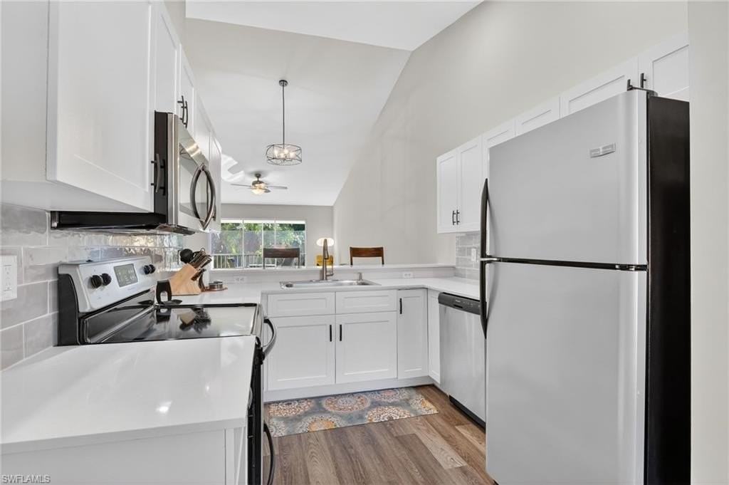 209 Robin Hood Cir #201 - Photo 2 of 29