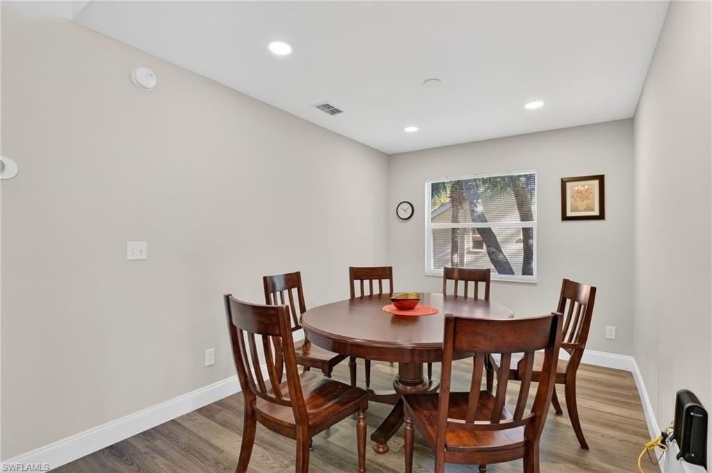 209 Robin Hood Cir #201 - Photo 7 of 29