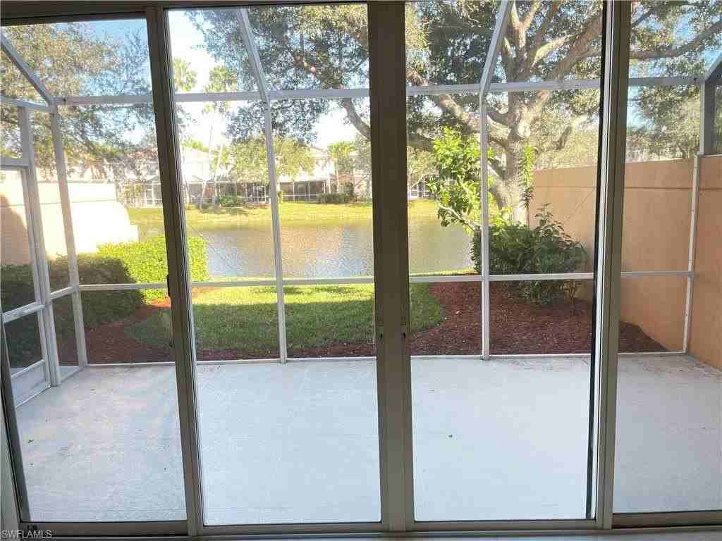 5549 Cove Cir #79 - Photo 6 of 23