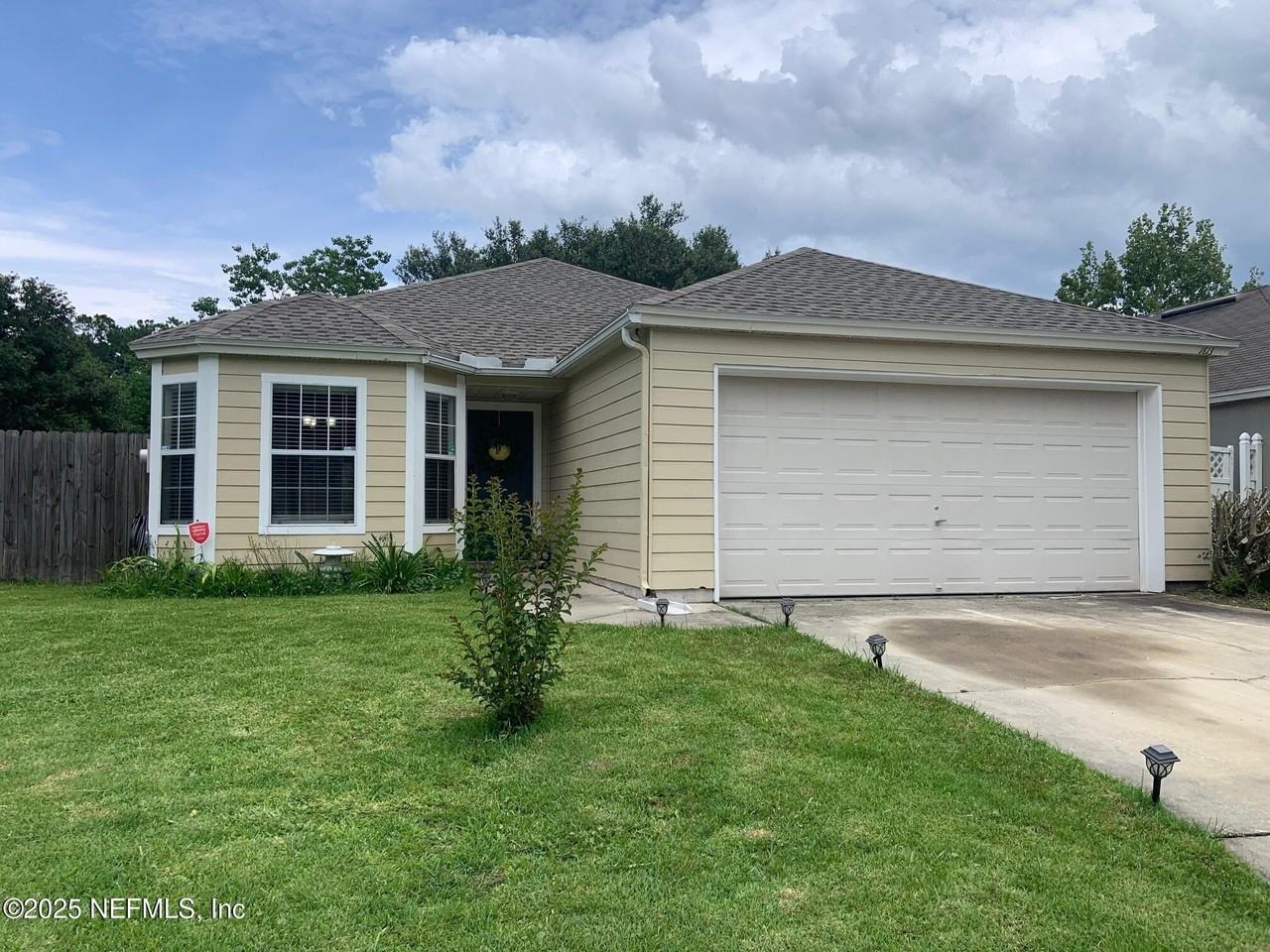 1613 Teaberry Dr - Photo 3 of 13