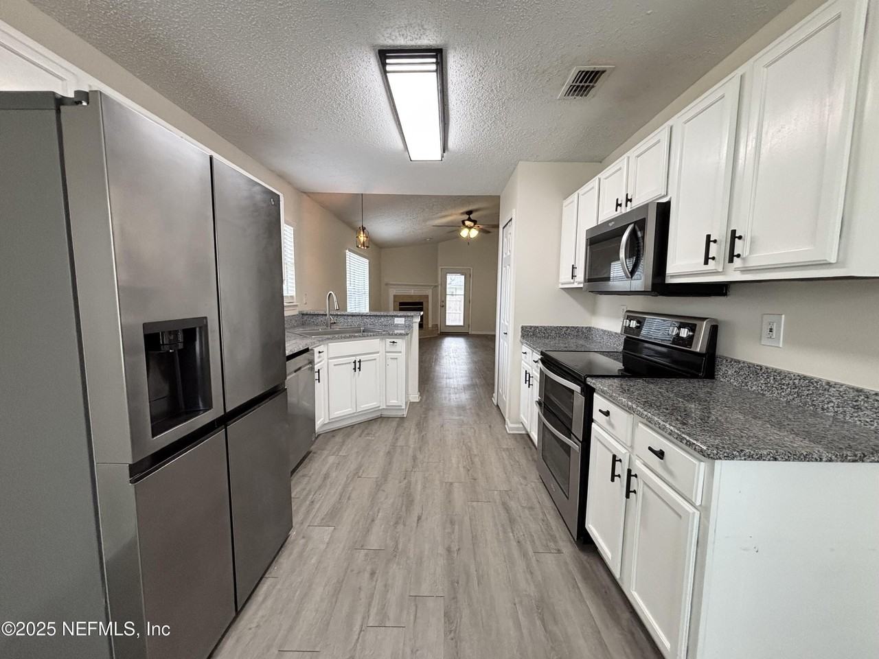 1613 Teaberry Dr - Photo 5 of 13