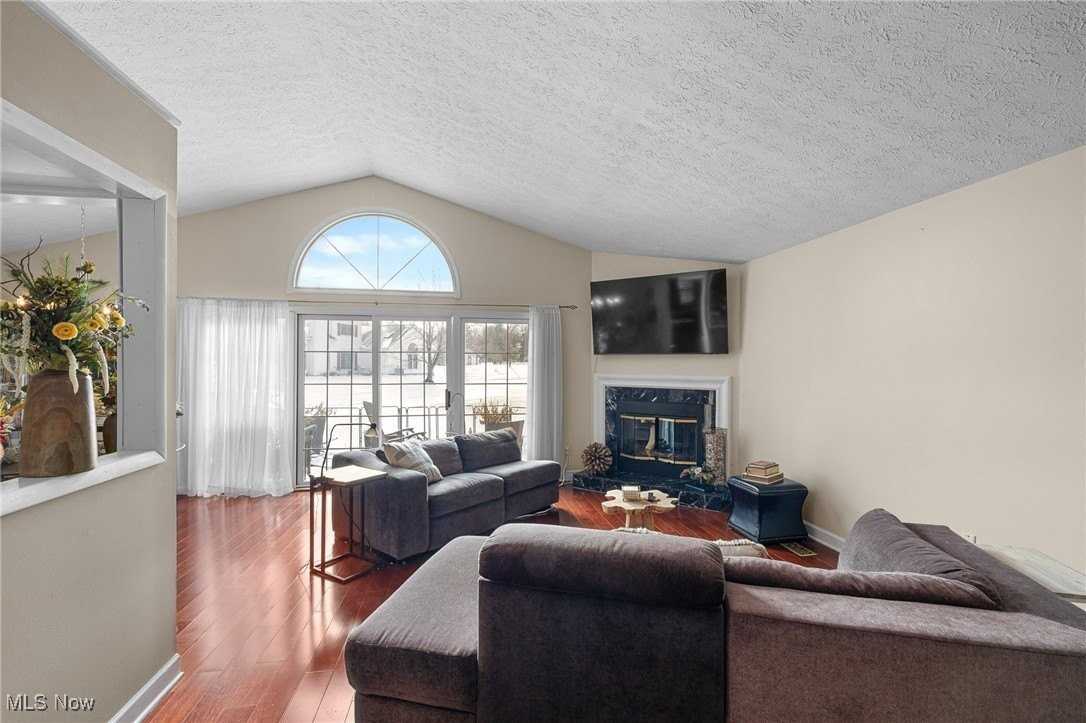 6671 Hidden Lake Trl - Photo 5 of 36