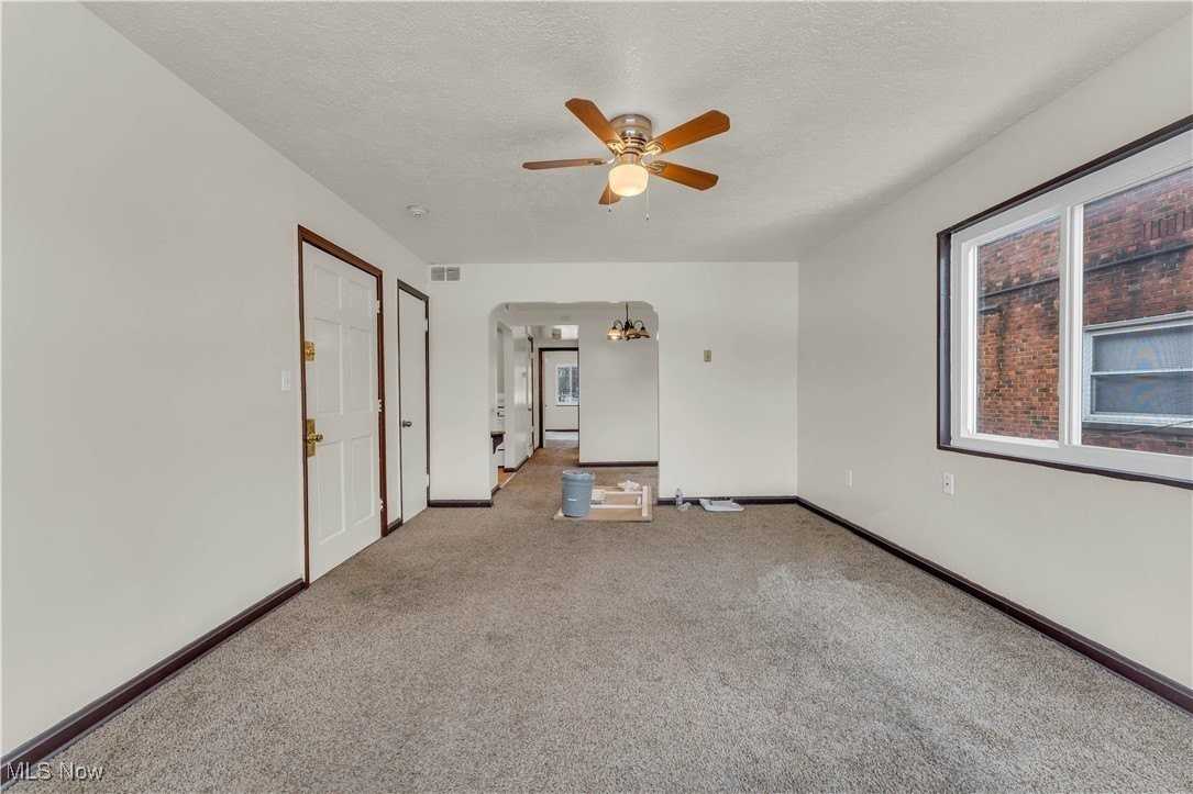 5208 Lee Rd Apt 6 #6 - Photo 7 of 19