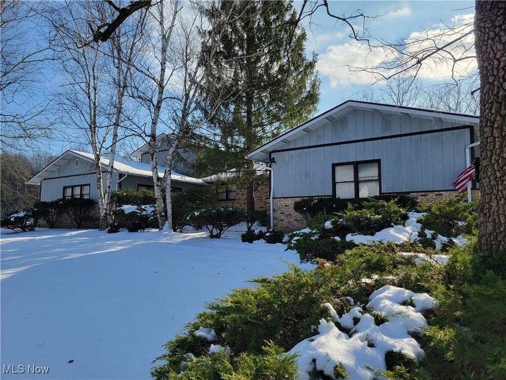 1552 Jacobs Ln - Photo 2 of 10