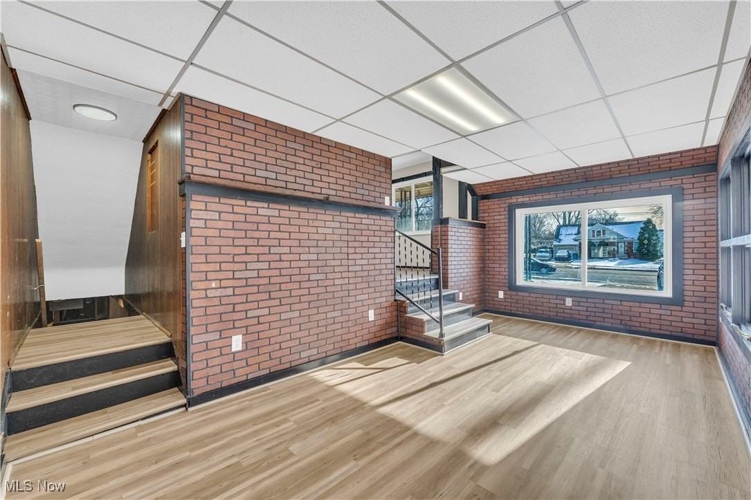 27681 Lake Shore Blvd - Photo 6 of 32