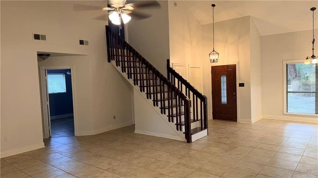 313 Woodridge Blvd - Photo 5 of 20