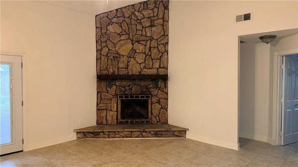 313 Woodridge Blvd - Photo 6 of 20