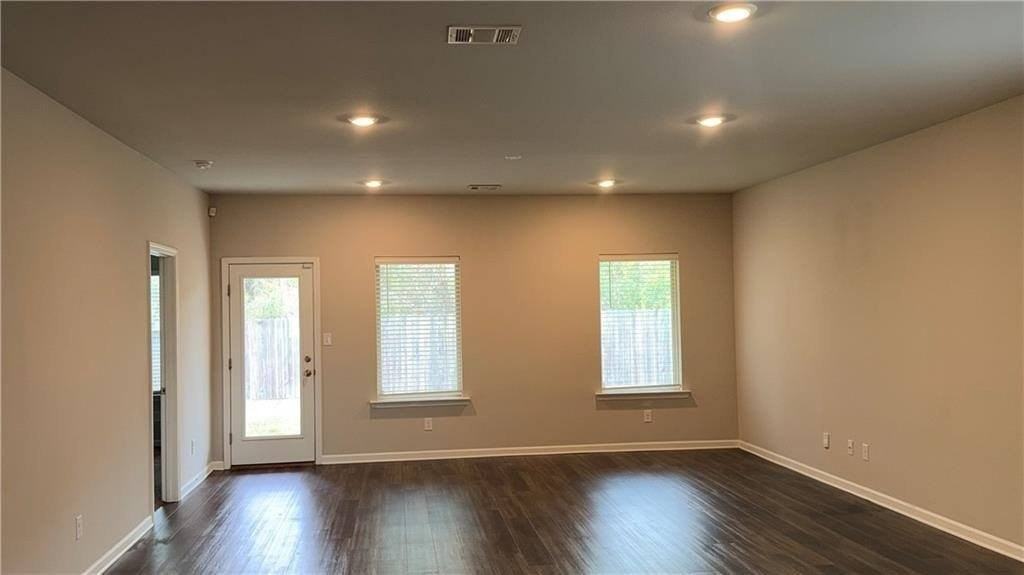 40209 Cypress Reserve Blvd - Photo 3 of 18