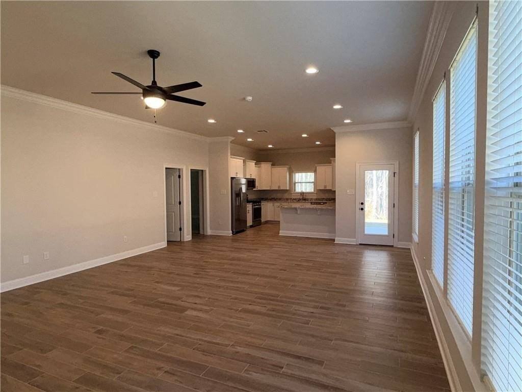 39477 Fairhope Dr - Photo 2 of 20