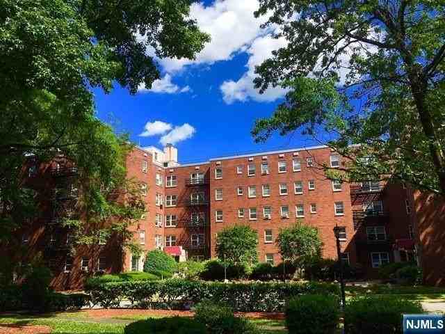 2330 Linwood Avenue 2 C - Photo 2 of 17