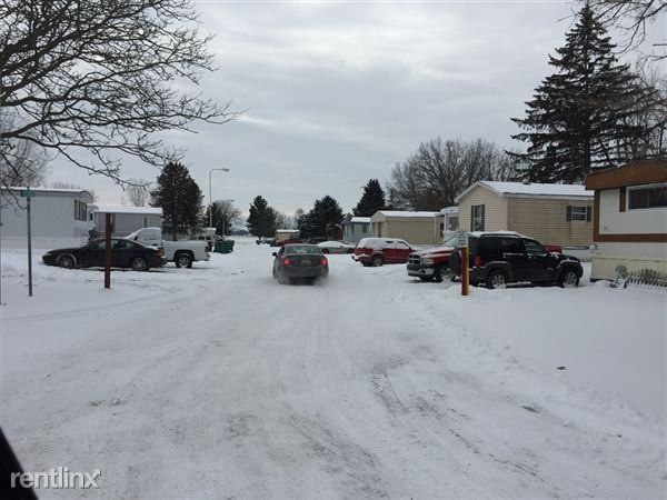 430 S Byron St - Photo 2 of 15