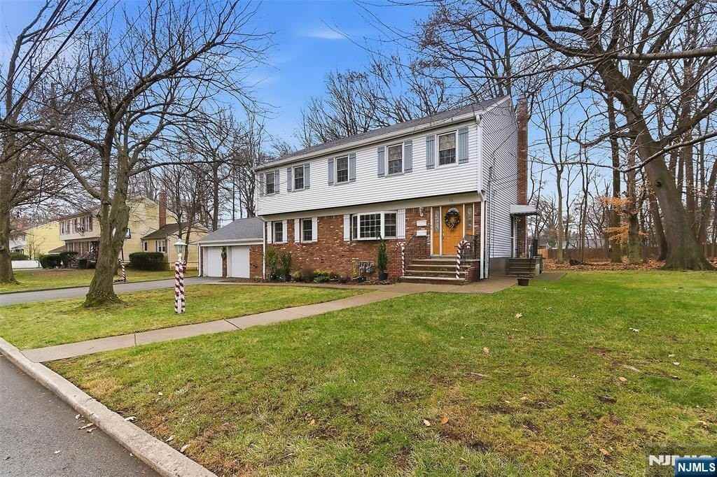 72 Prospect St - Photo 2 of 21