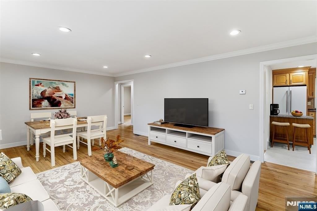 72 Prospect St - Photo 7 of 21