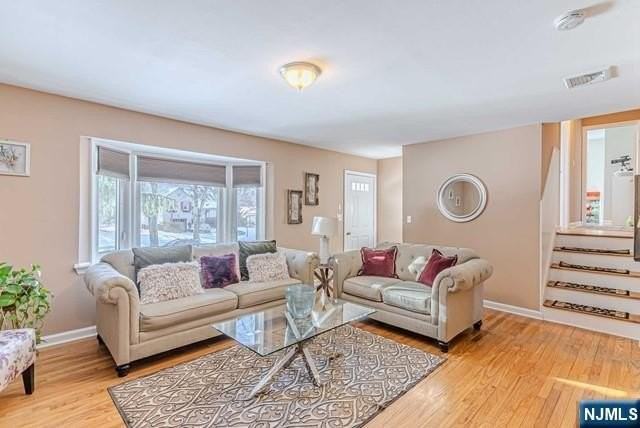 31 Perrin Dr - Photo 2 of 49