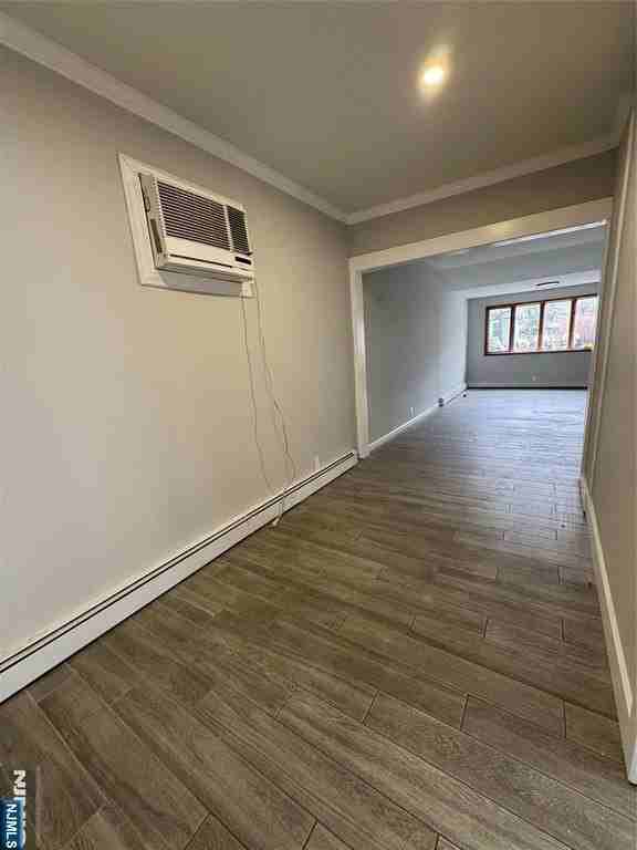 191 Everett Pl - Photo 4 of 20