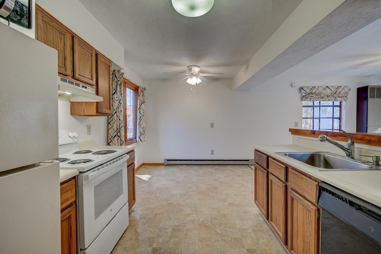 17 Woodland Pines Road #17 - Photo 5 of 26