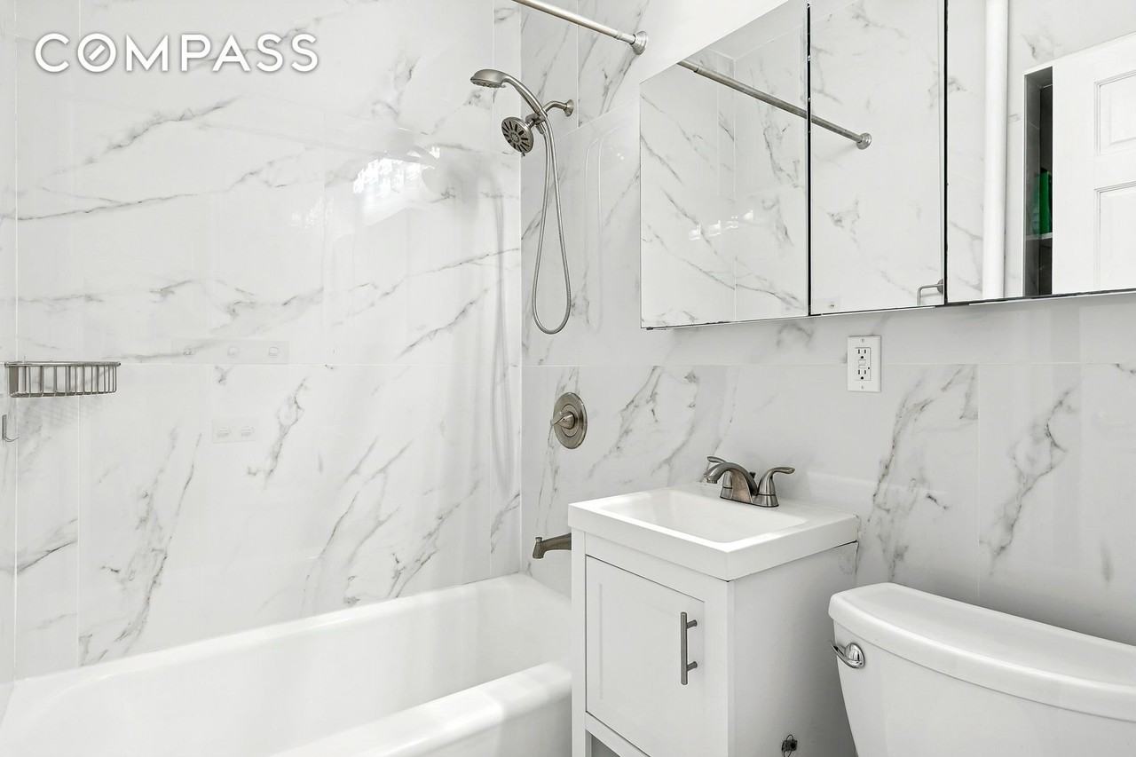 131 E 15th St #3B - Photo 4 of 5